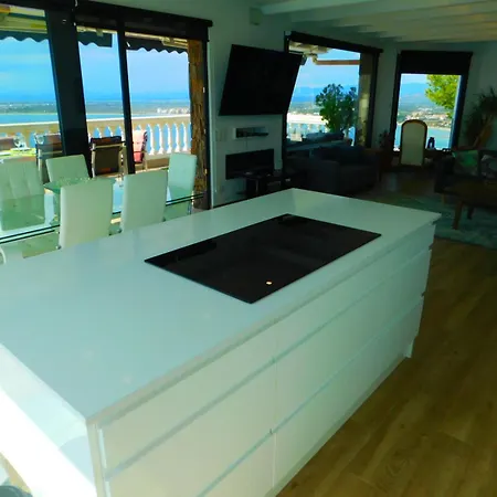 Gmid Immo A228 Casa Unica Holiday home *